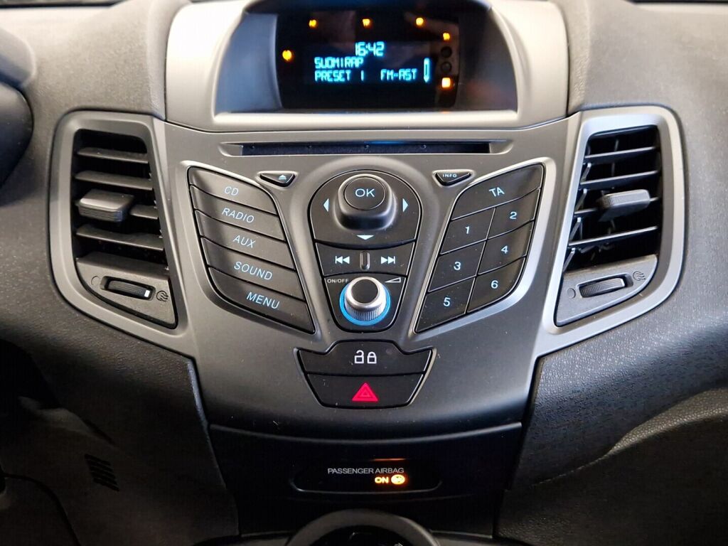 Ford Fiesta 2014 Sininen