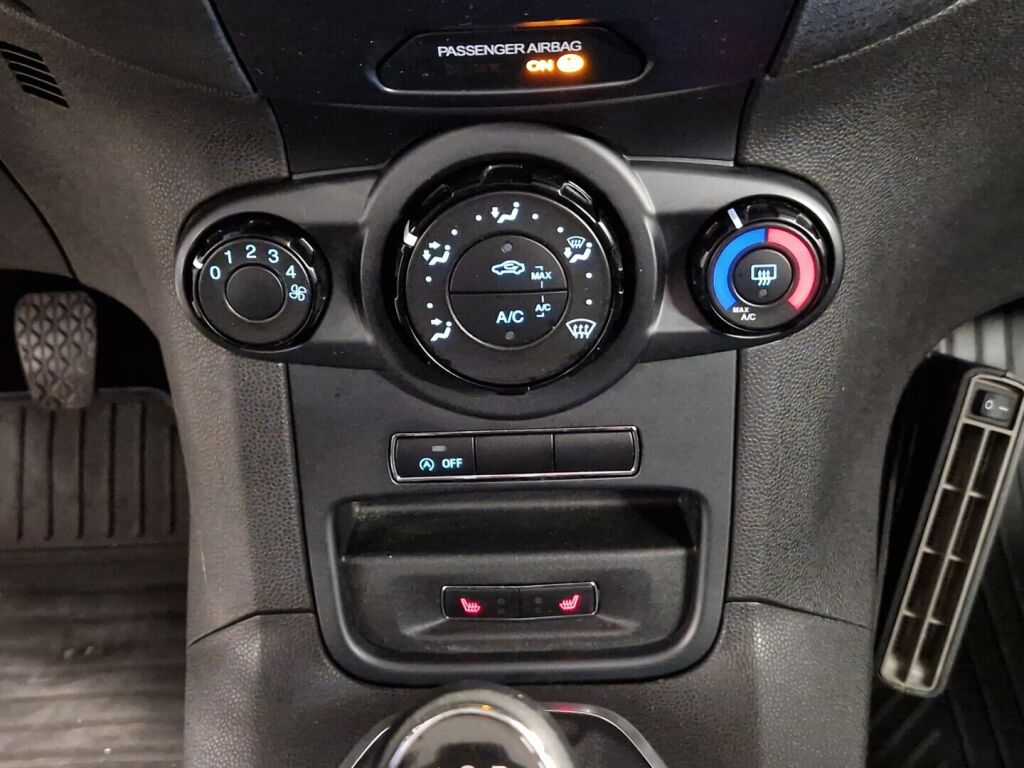 Ford Fiesta 2014 Sininen