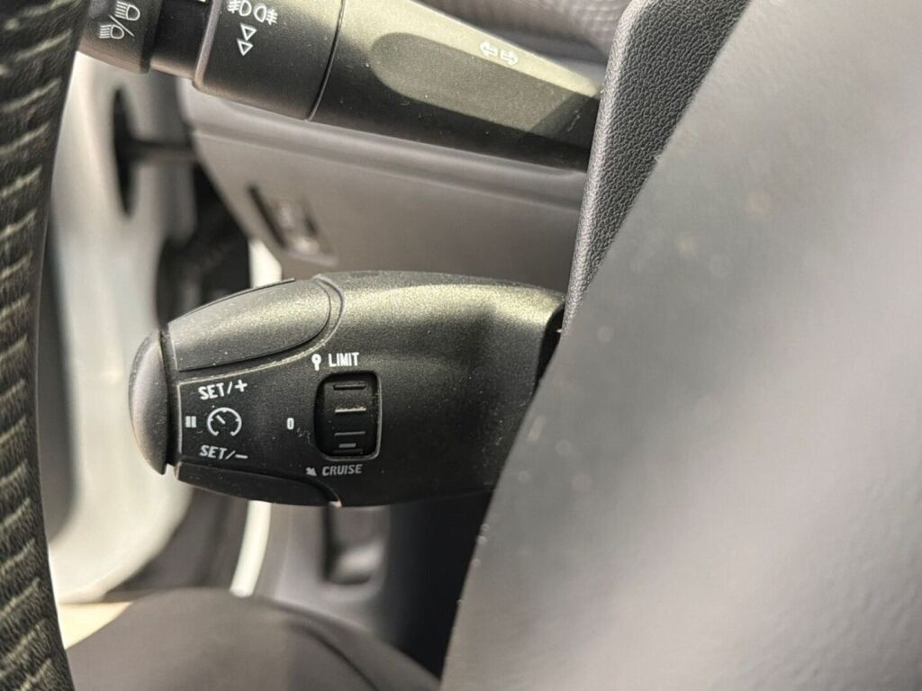 Peugeot 2008 2014 Valkoinen