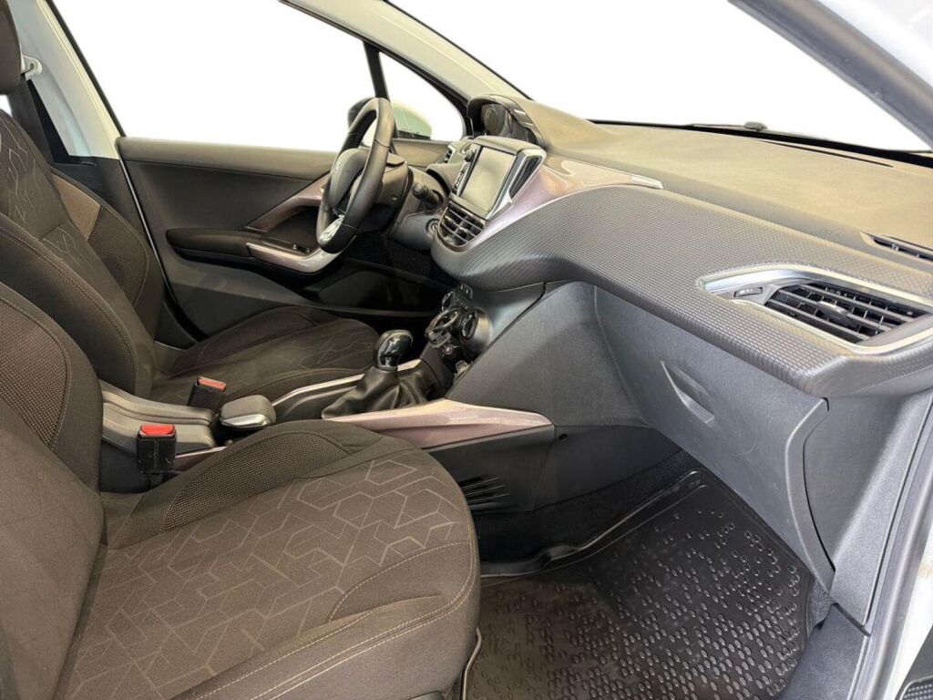 Peugeot 2008 2014 Valkoinen