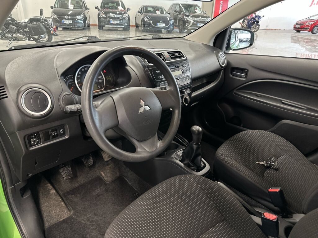 Mitsubishi Space Star 2015 Vihreä