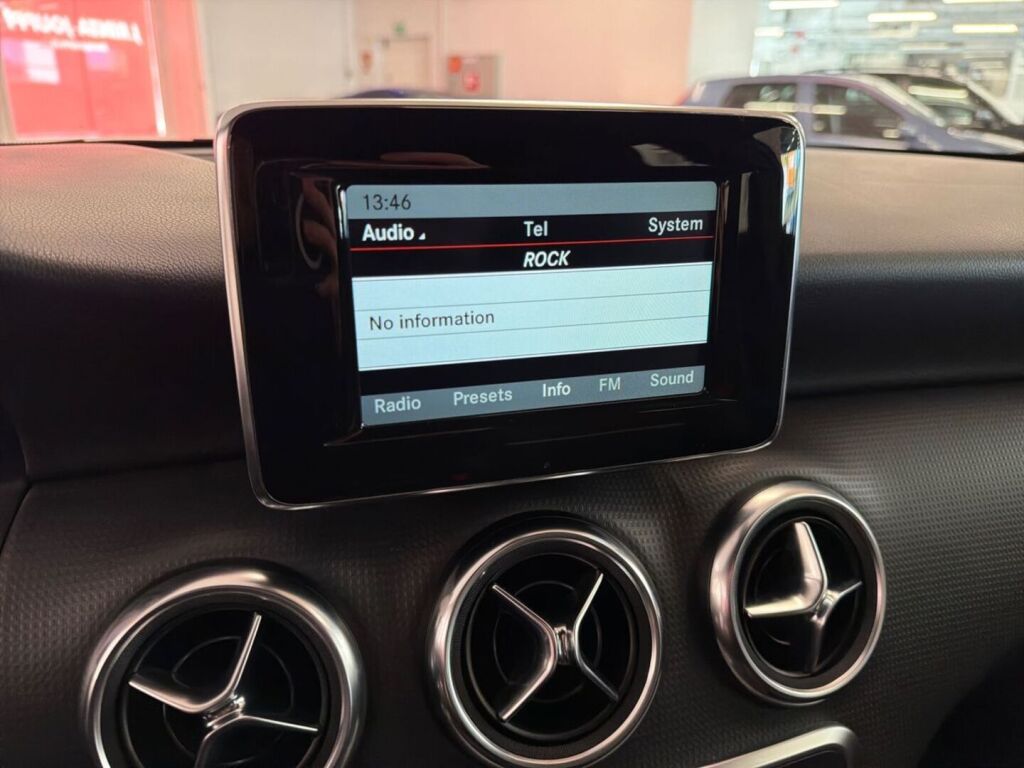 Mercedes-Benz A 2014 Sininen