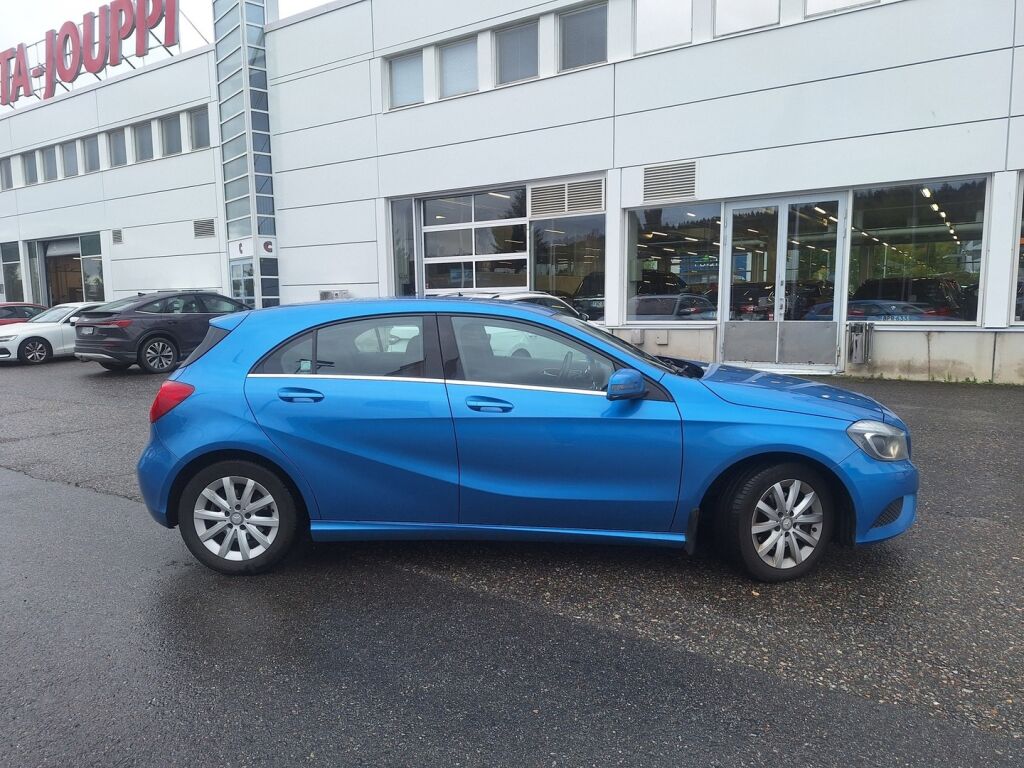 Mercedes-Benz A 2014 Sininen