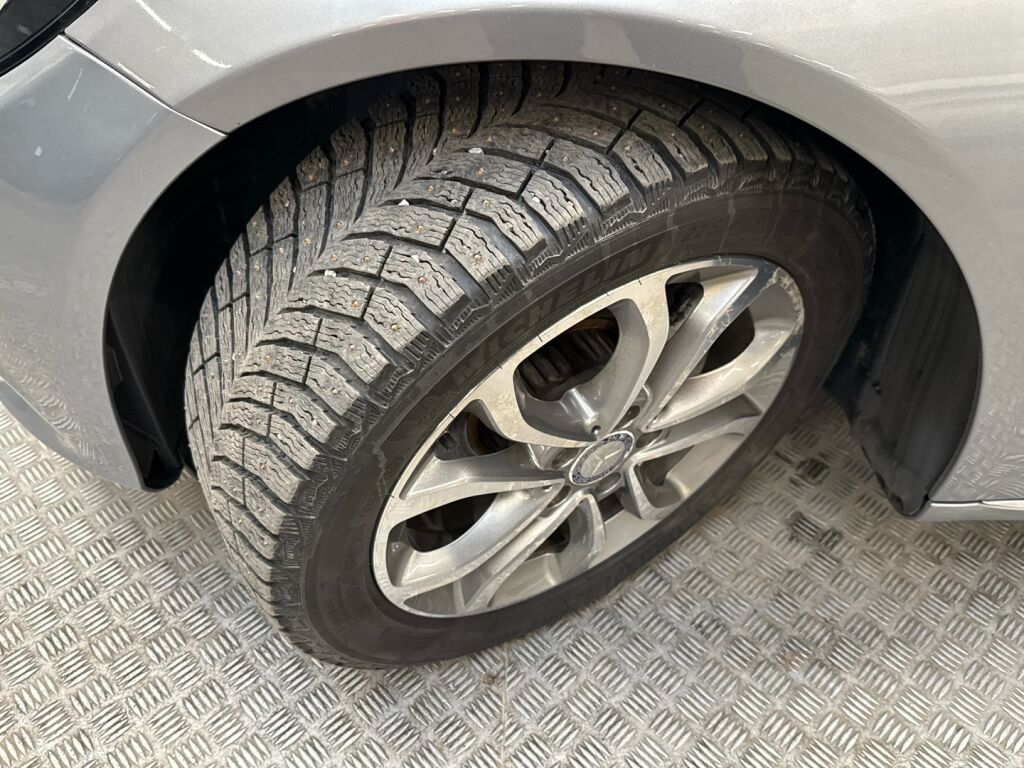 Mercedes-Benz C 2014 Harmaa