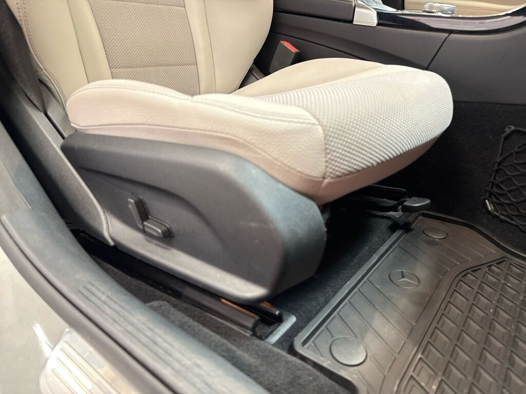 Mercedes-Benz C 2014 Harmaa