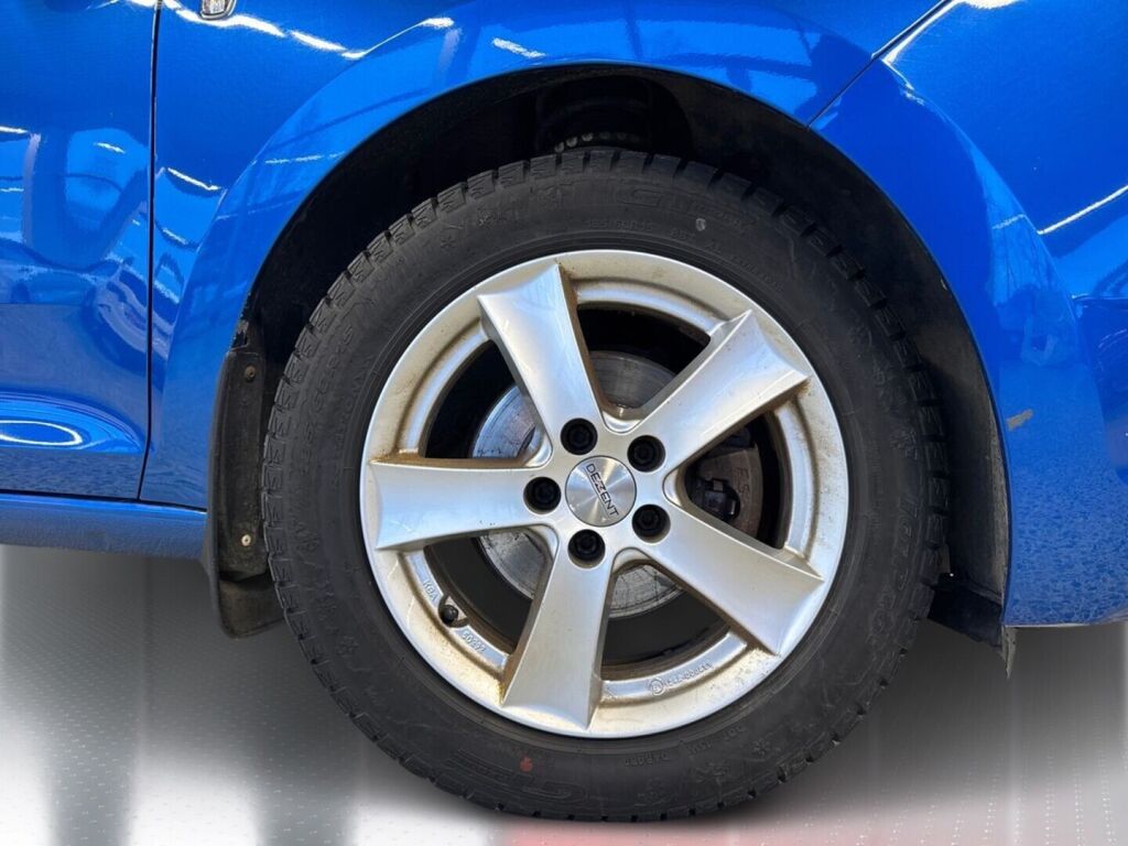 Skoda Rapid 2014 Sininen