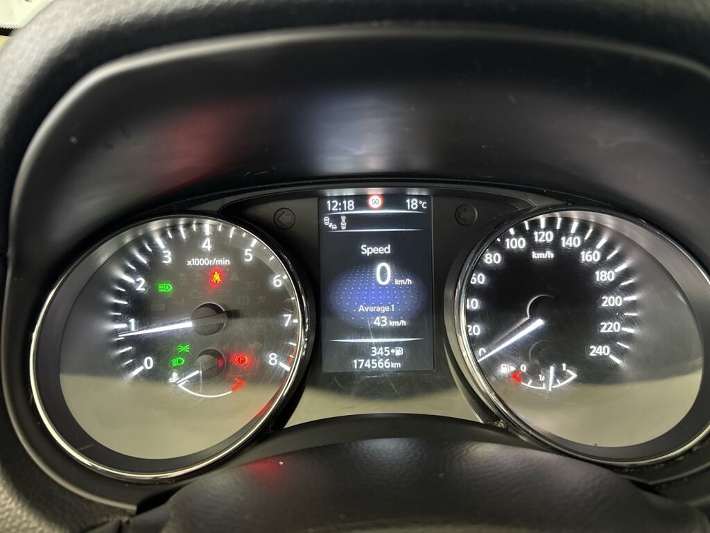 Nissan Qashqai 2014 Valkoinen