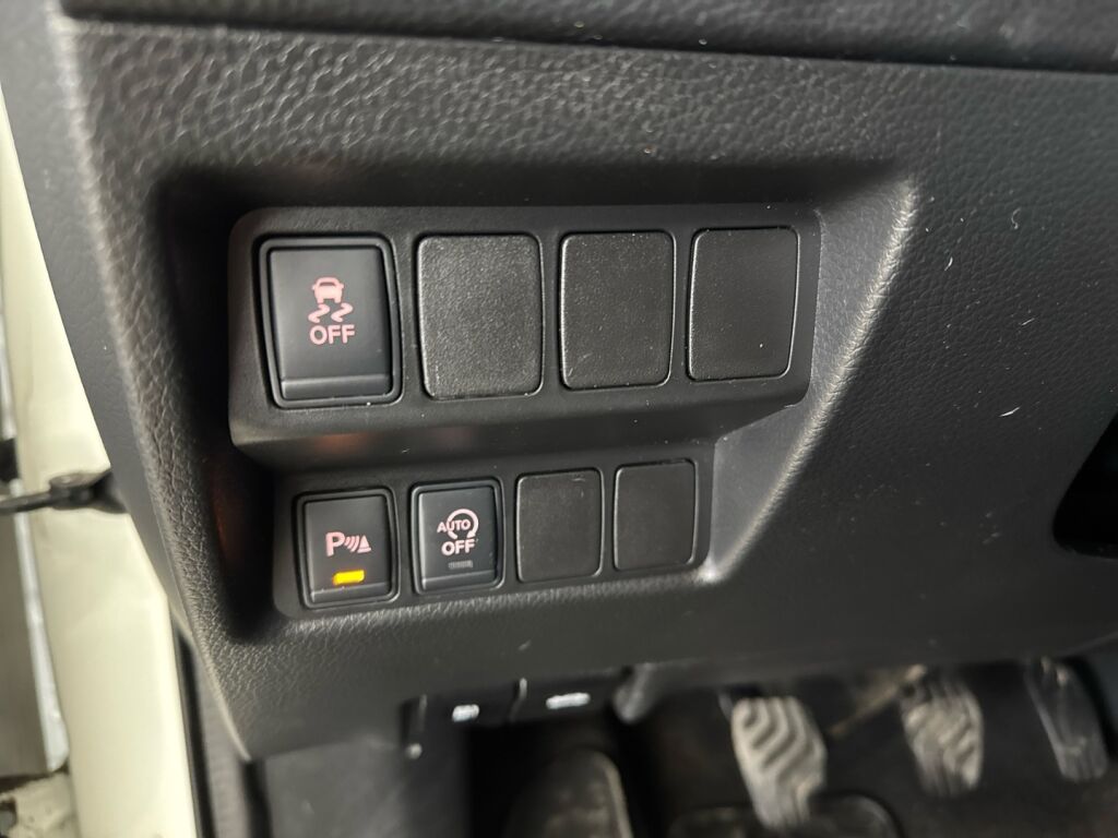 Nissan Qashqai 2014 Valkoinen