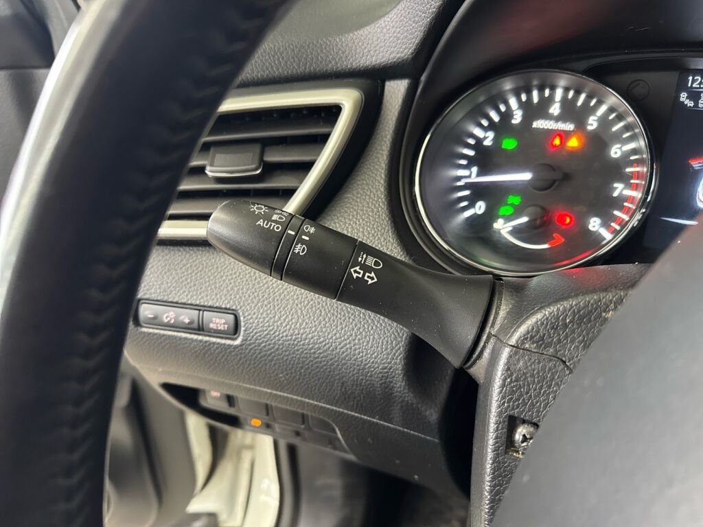 Nissan Qashqai 2014 Valkoinen