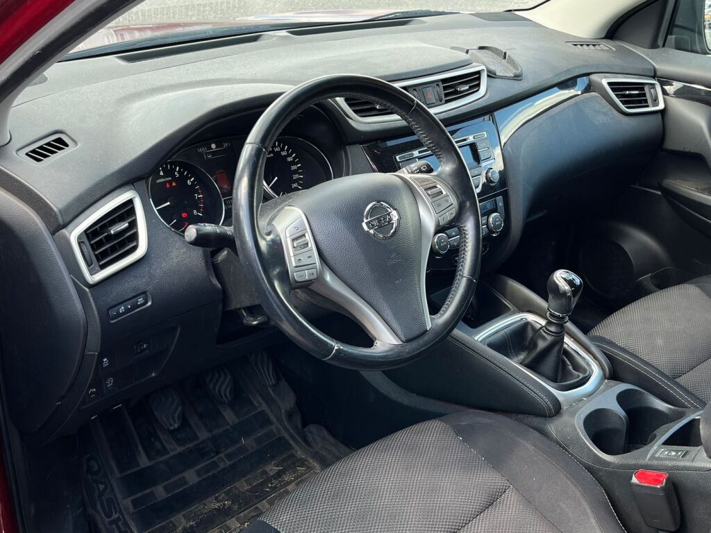 Nissan Qashqai 2014 Punainen