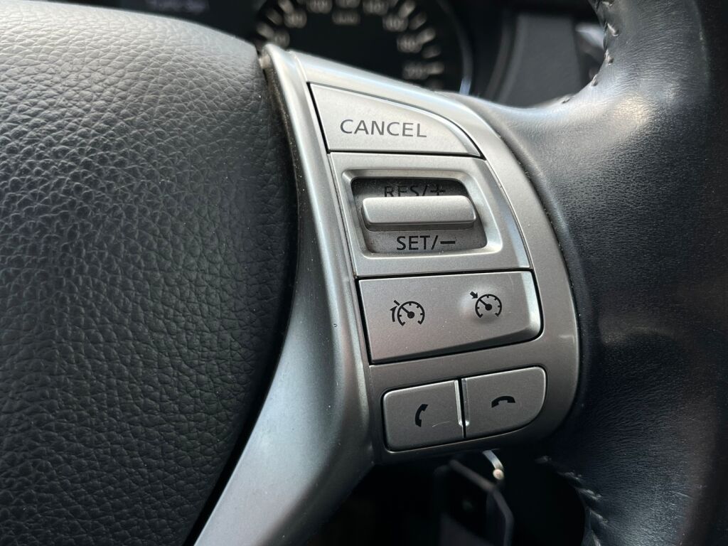 Nissan Qashqai 2014 Punainen