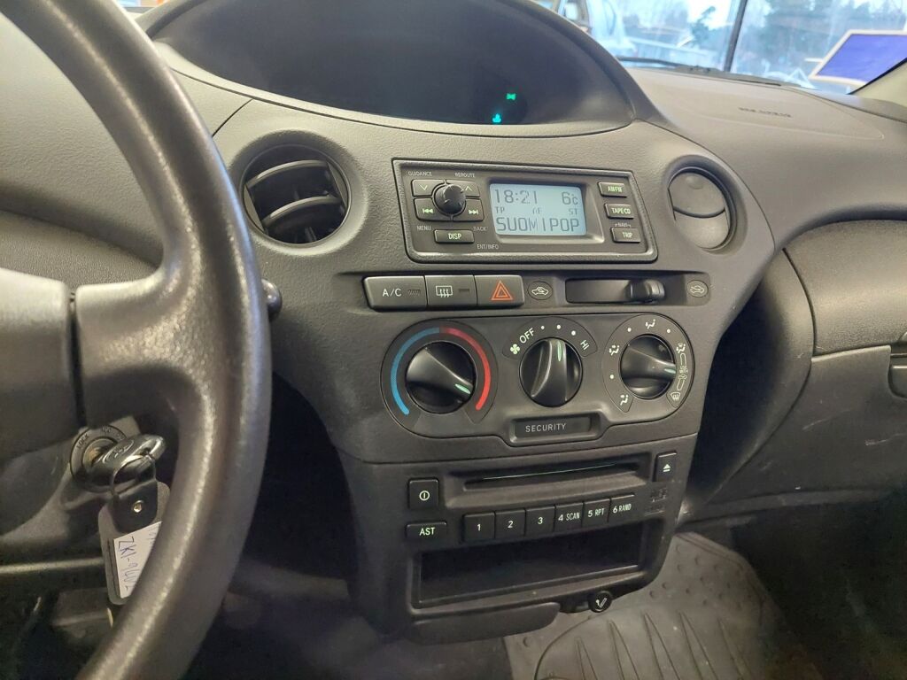Toyota Yaris 2005 Hopea