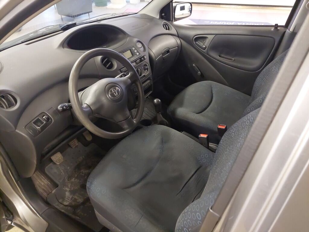 Toyota Yaris 2005 Hopea