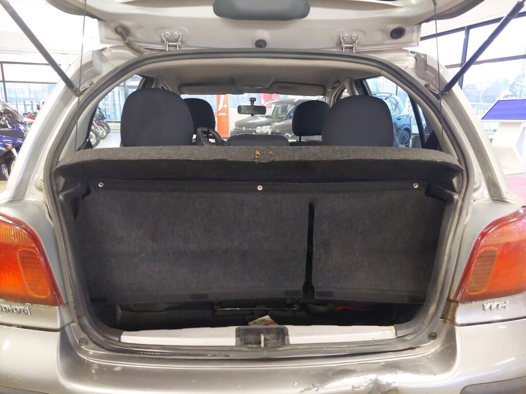 Toyota Yaris 2005 Hopea