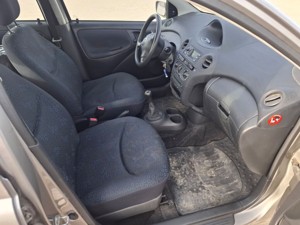 Toyota Yaris 2005 Hopea