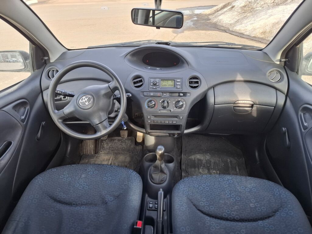 Toyota Yaris 2005 Hopea