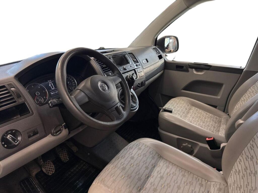 Volkswagen Transporter 2010 Valkoinen