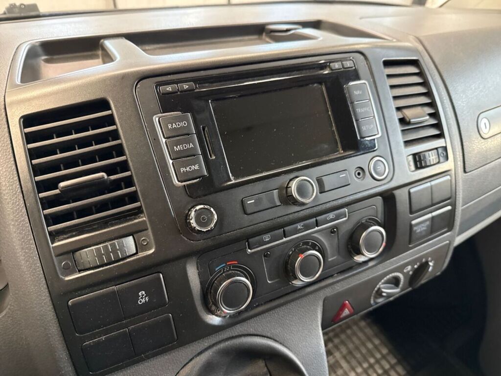 Volkswagen Transporter 2010 Valkoinen