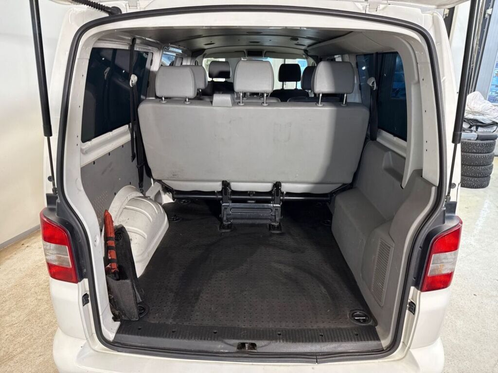 Volkswagen Transporter 2010 Valkoinen