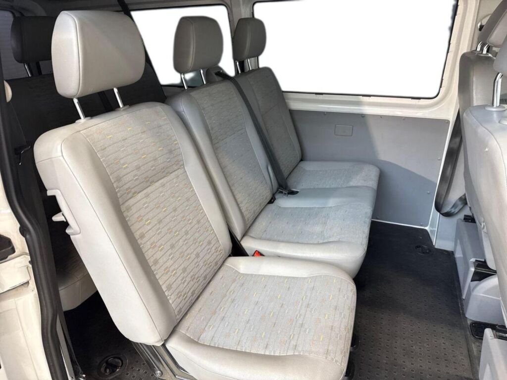 Volkswagen Transporter 2010 Valkoinen