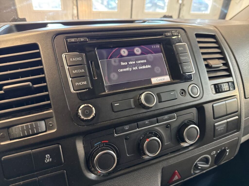 Volkswagen Transporter 2010 Valkoinen