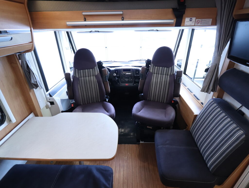 Dethleffs Globebus I 011 2014 Valkoinen