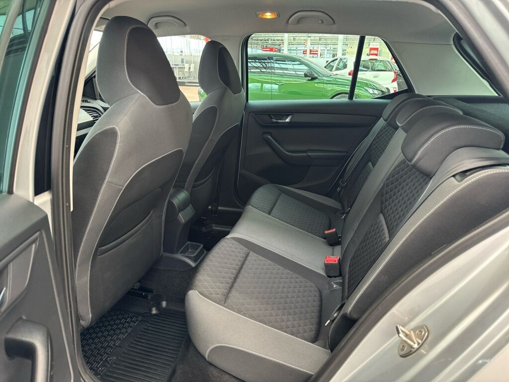 Skoda Fabia 2015 Hopea