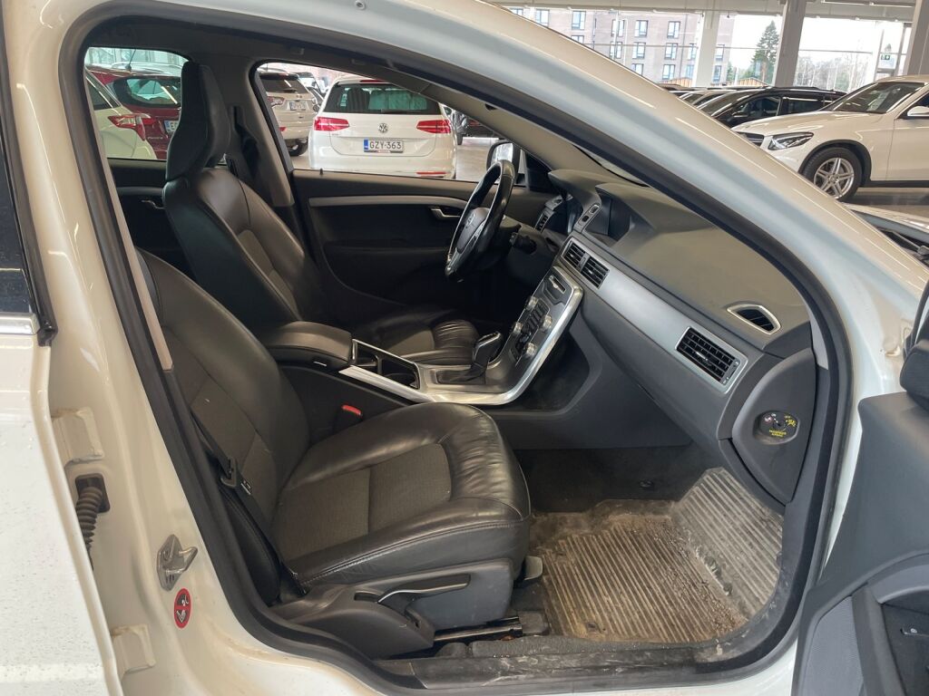 Volvo V70 2015 Valkoinen