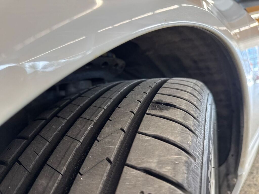 Volvo V70 2015 Valkoinen