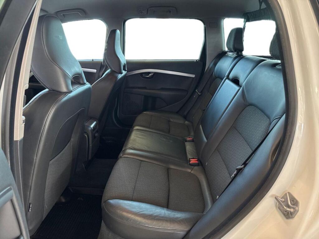 Volvo V70 2015 Valkoinen