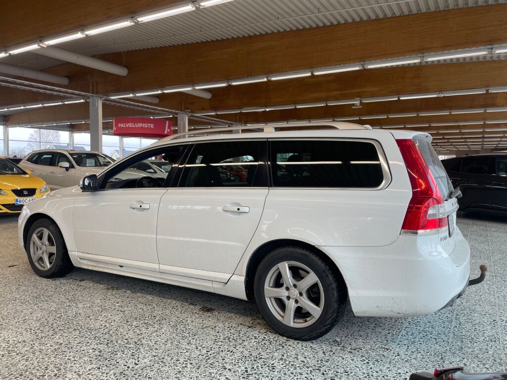 Volvo V70 2015 Valkoinen