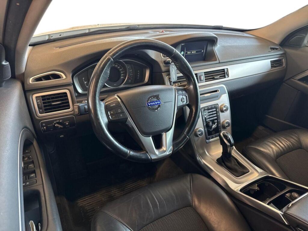 Volvo V70 2015 Valkoinen