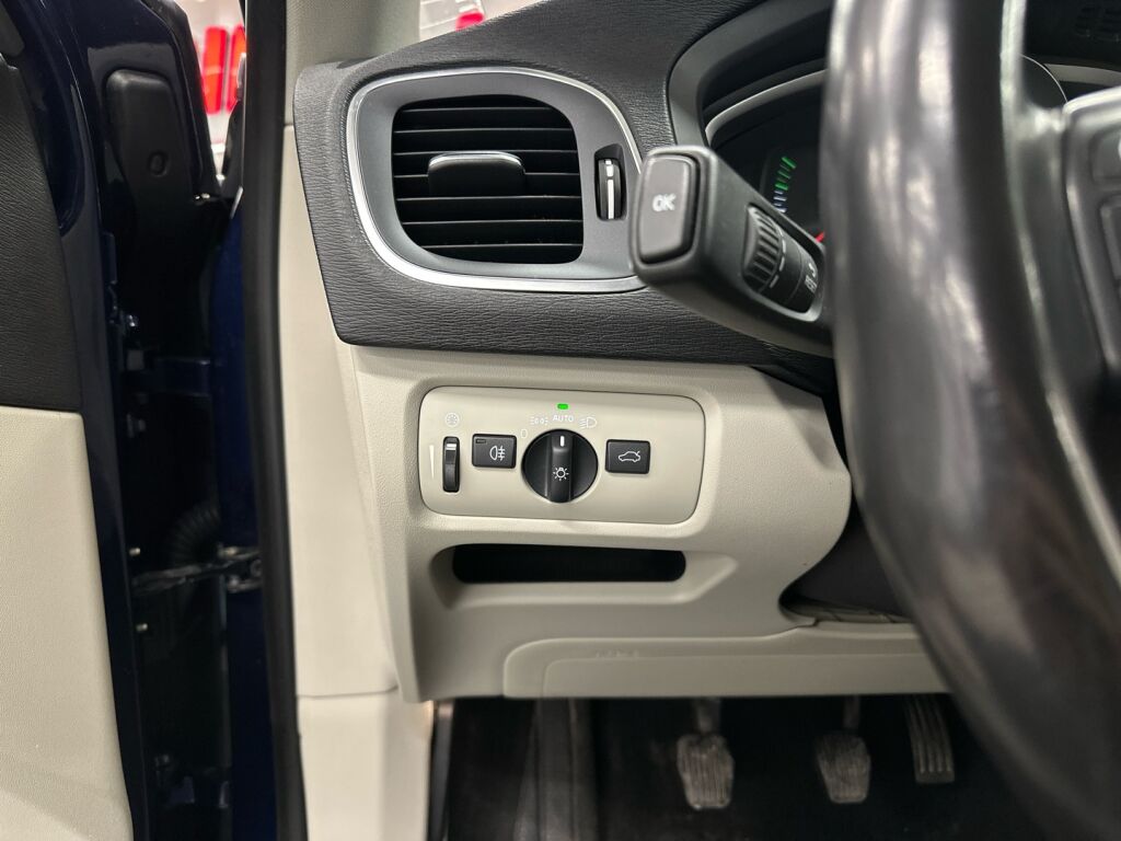 Volvo V40 2015 Sininen