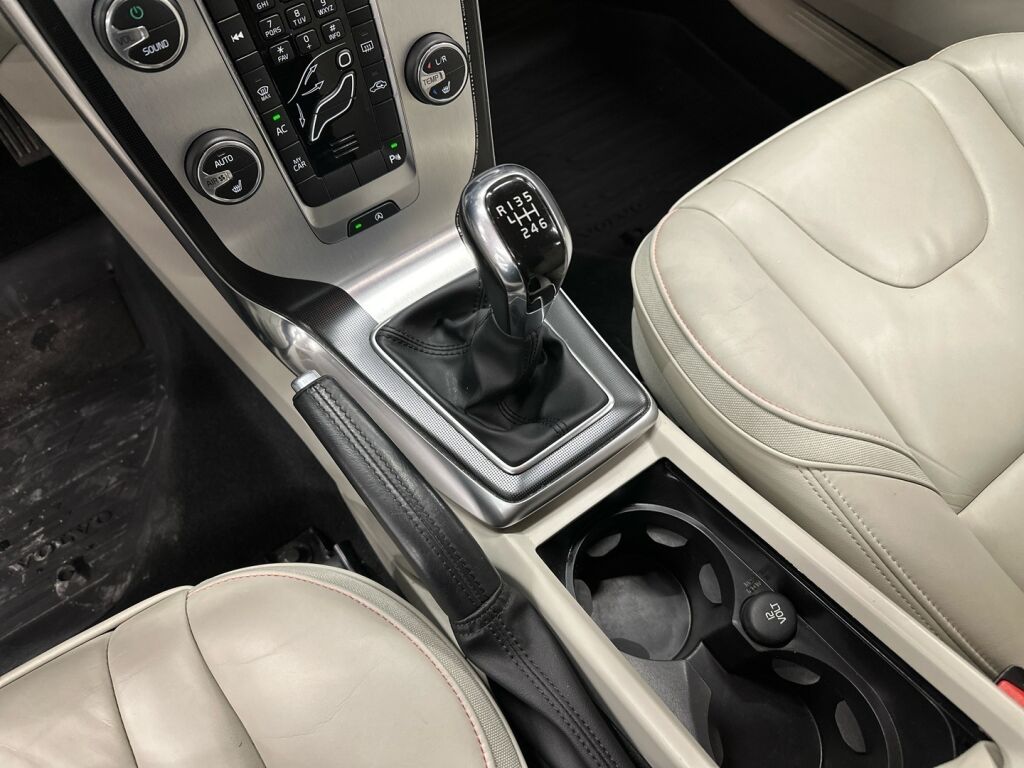 Volvo V40 2015 Sininen