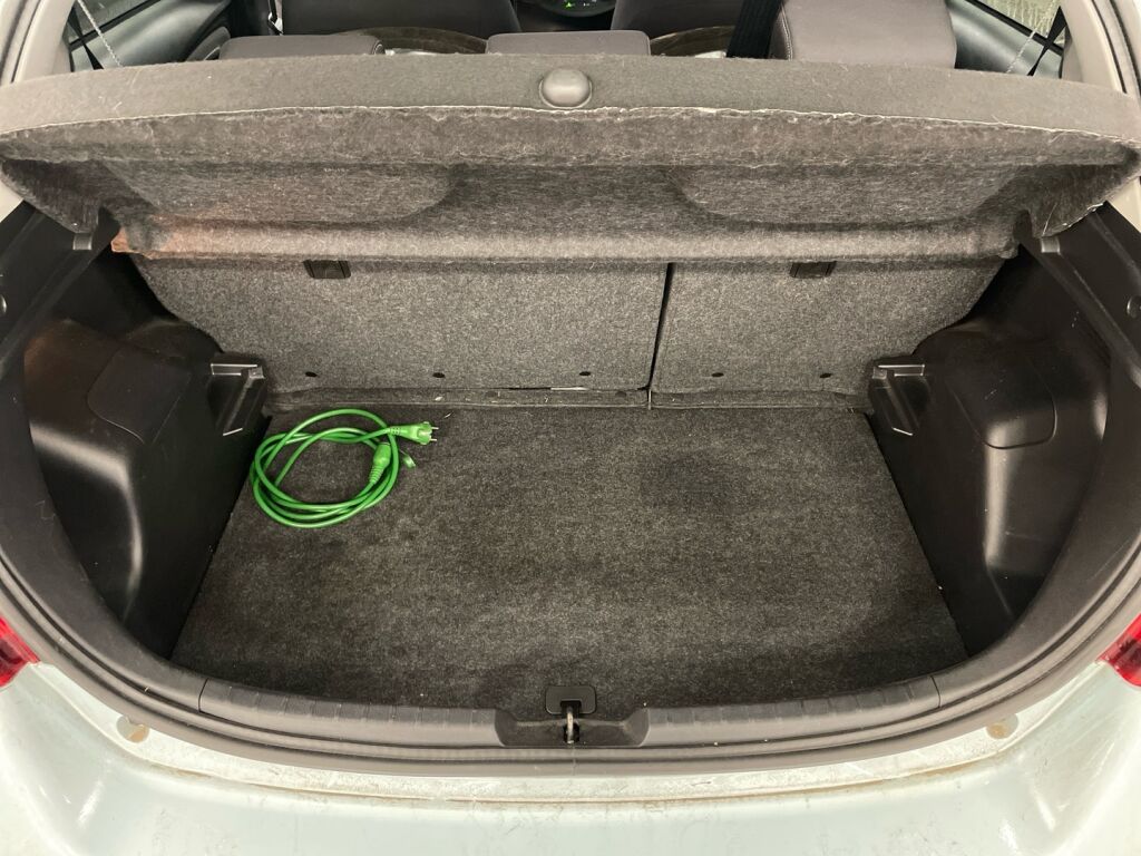 Toyota Yaris 2015 Sininen