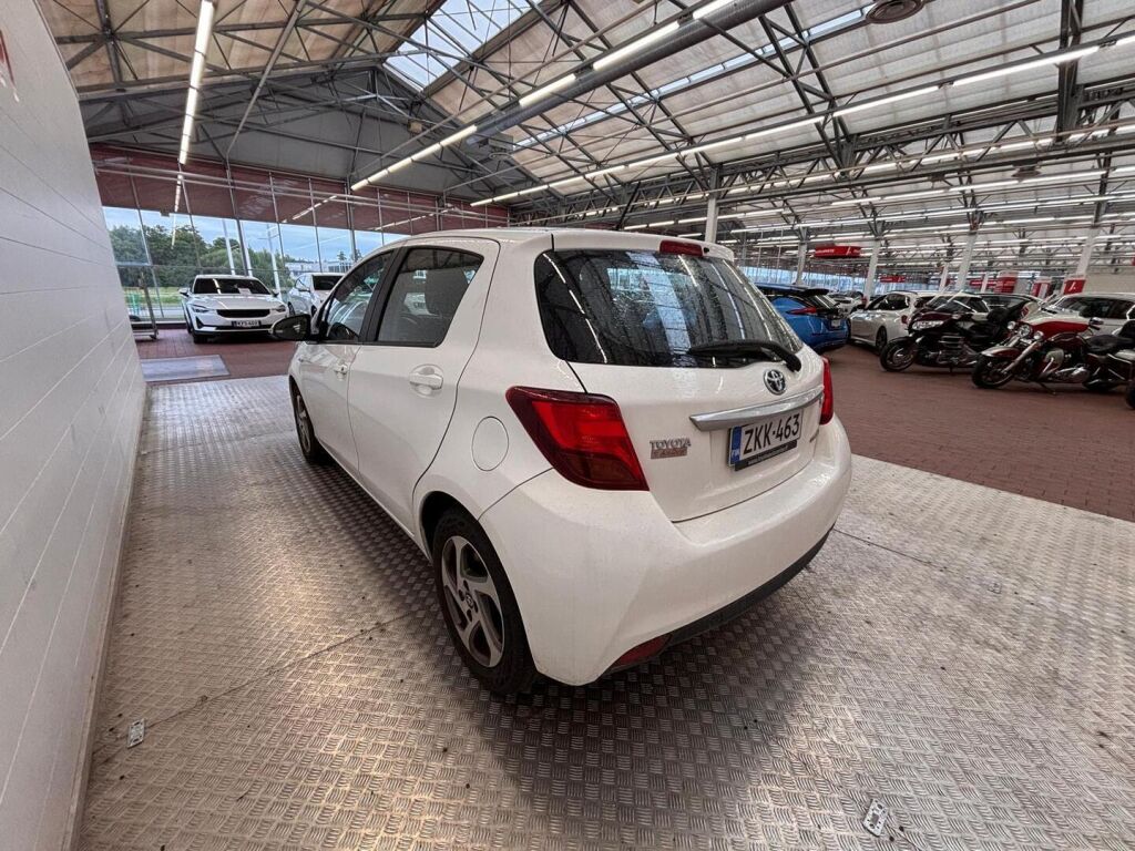 Toyota Yaris 2015 Valkoinen