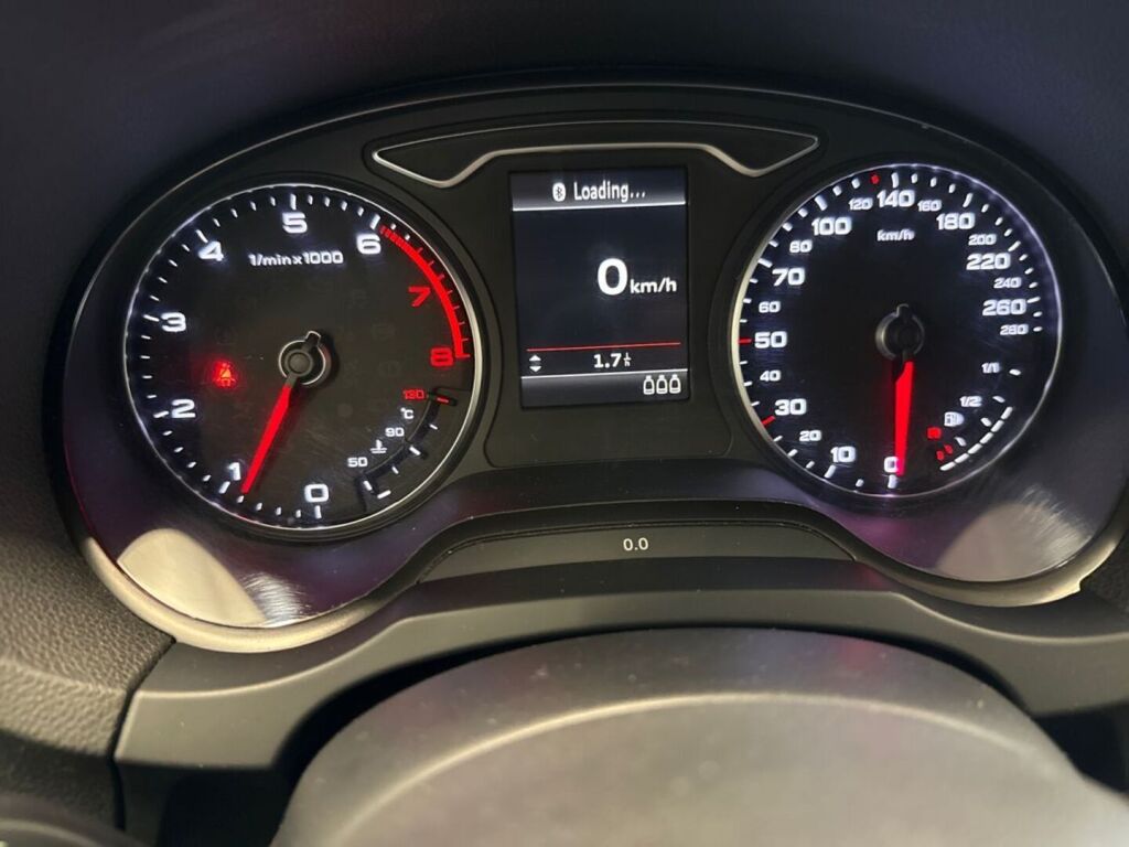 Audi A3 2015 Harmaa