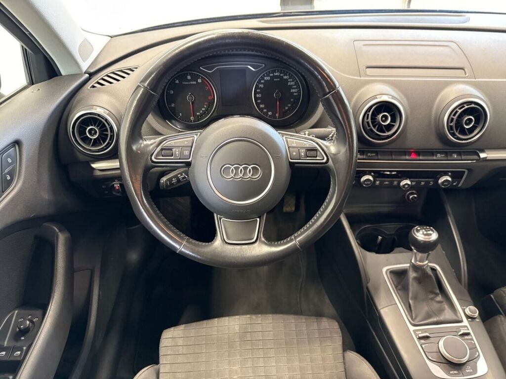 Audi A3 2015 Harmaa