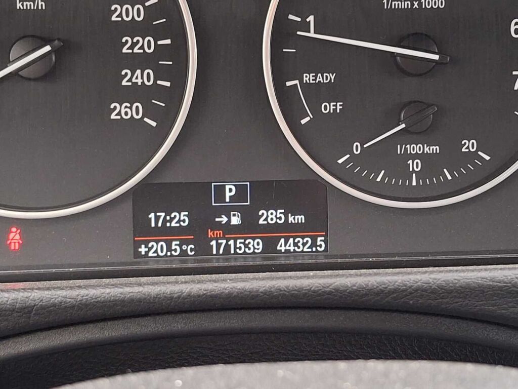 BMW 320 2015 Harmaa