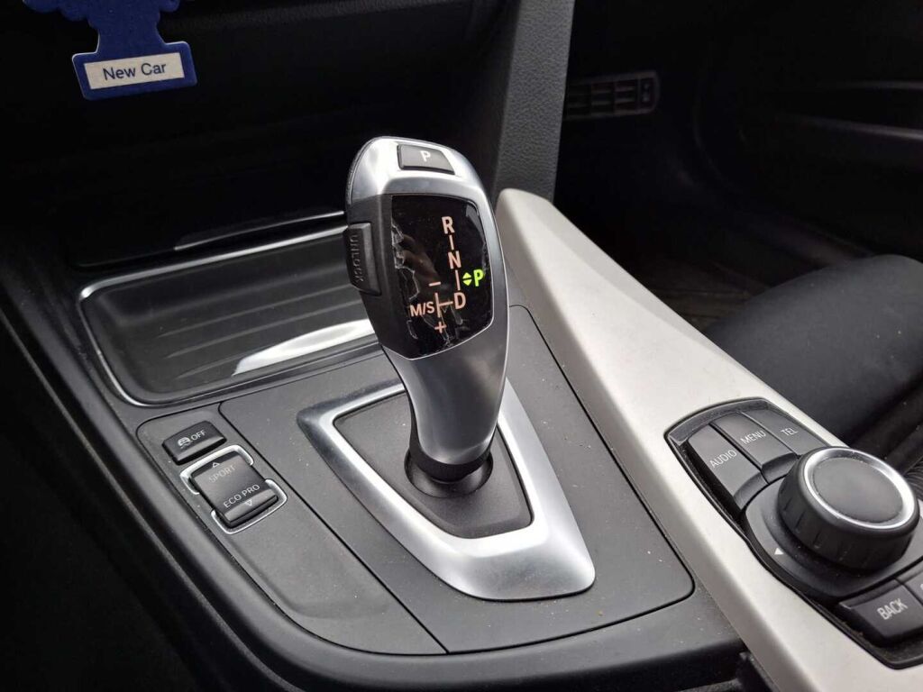 BMW 320 2015 Harmaa