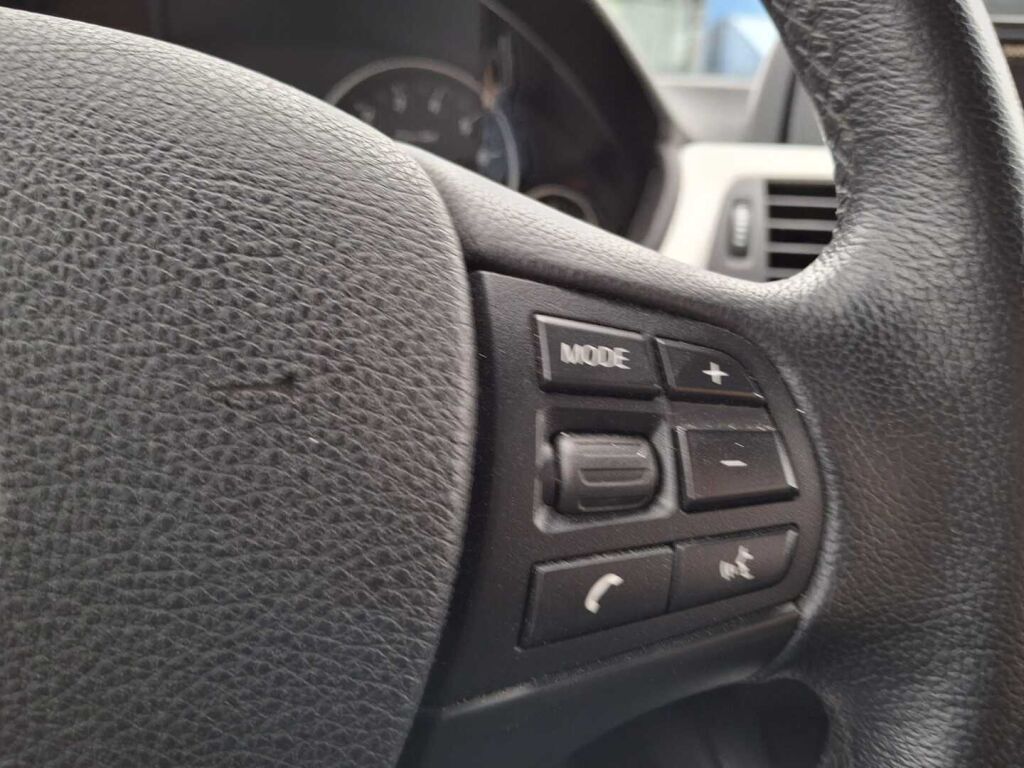 BMW 320 2015 Harmaa