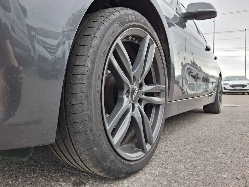 BMW 320 2015 Harmaa