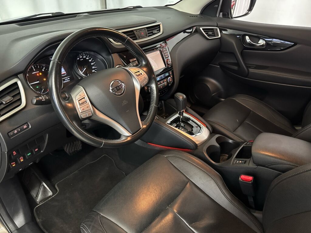 Nissan Qashqai 2015 Ruskea (beige)