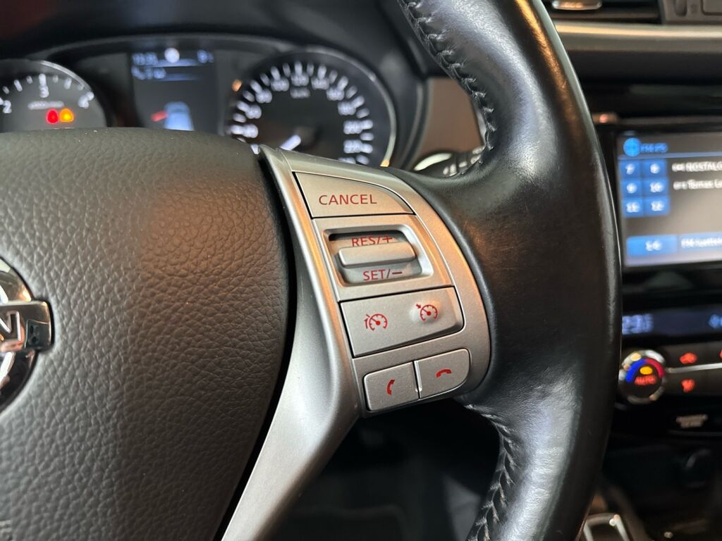 Nissan Qashqai 2015 Ruskea (beige)