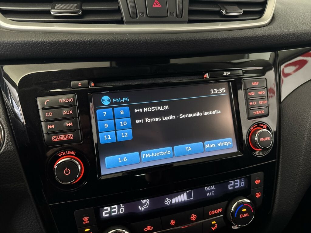 Nissan Qashqai 2015 Ruskea (beige)