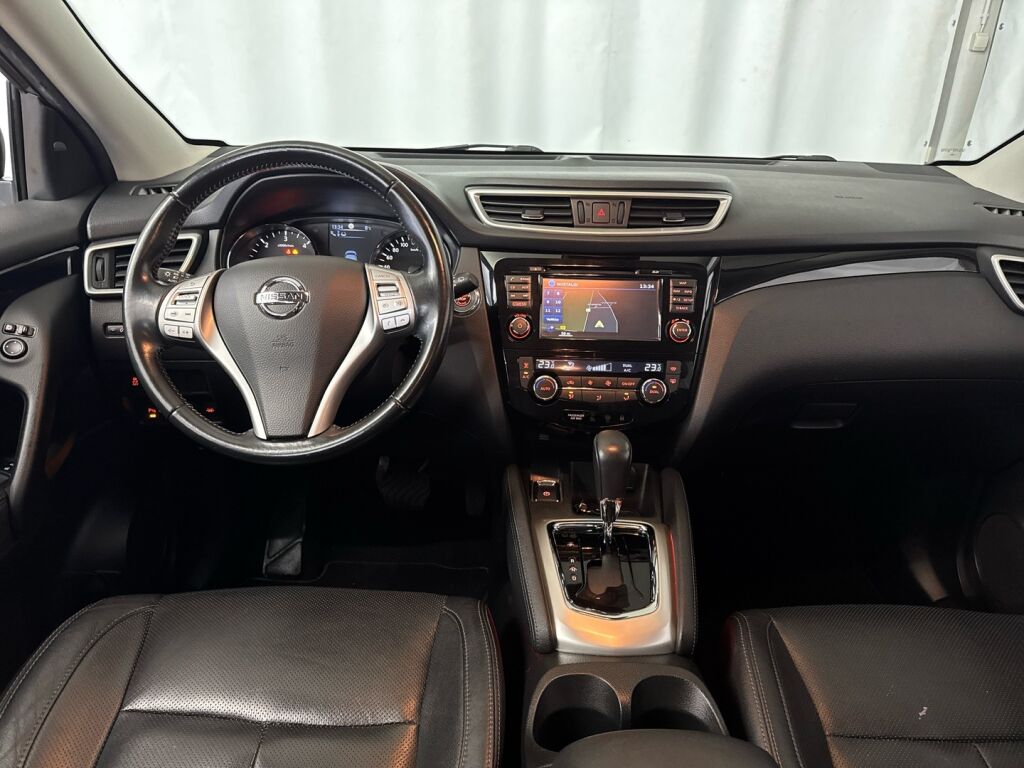 Nissan Qashqai 2015 Ruskea (beige)