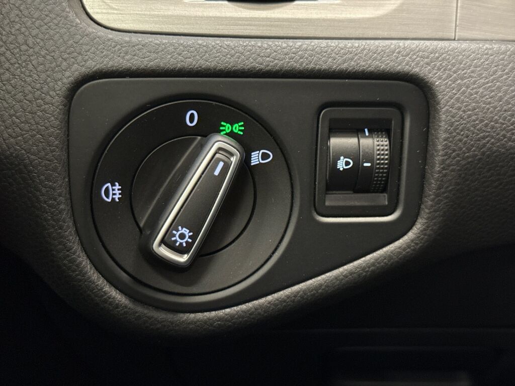 Volkswagen Golf 2015 Sininen