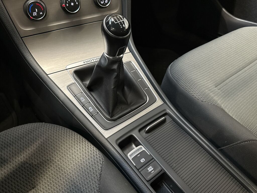 Volkswagen Golf 2015 Sininen