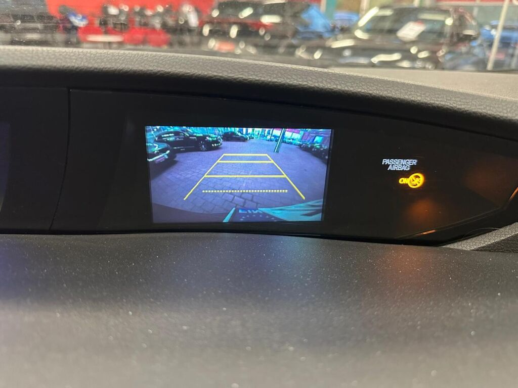 Honda Civic 2015 Punainen