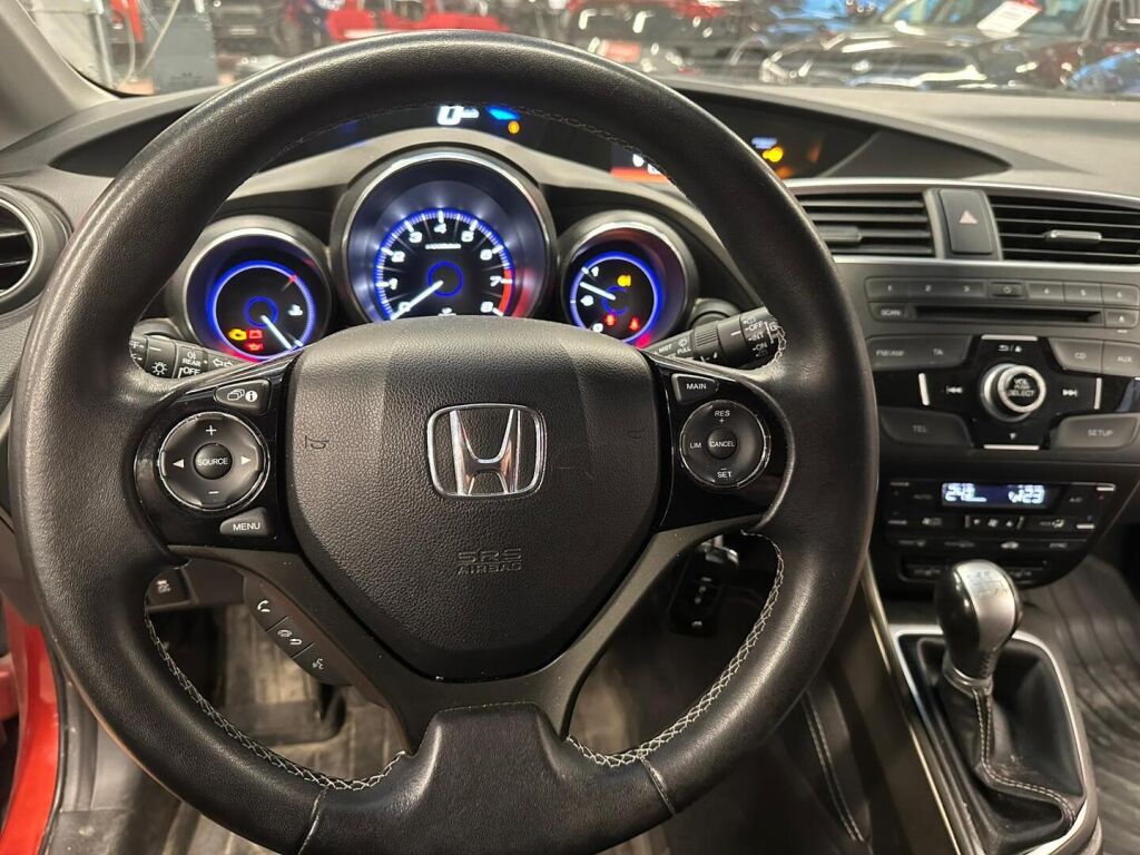 Honda Civic 2015 Punainen